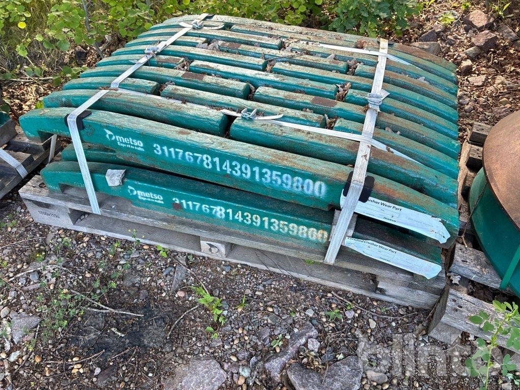 Krossplattor stenkross Metso ...