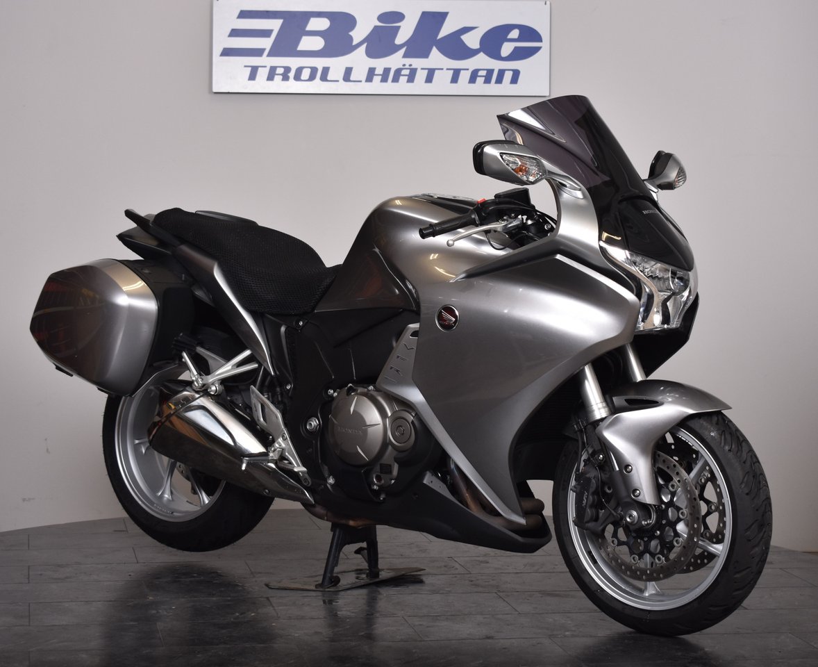 Honda VFR1200F ABS/ Sidoväsko...