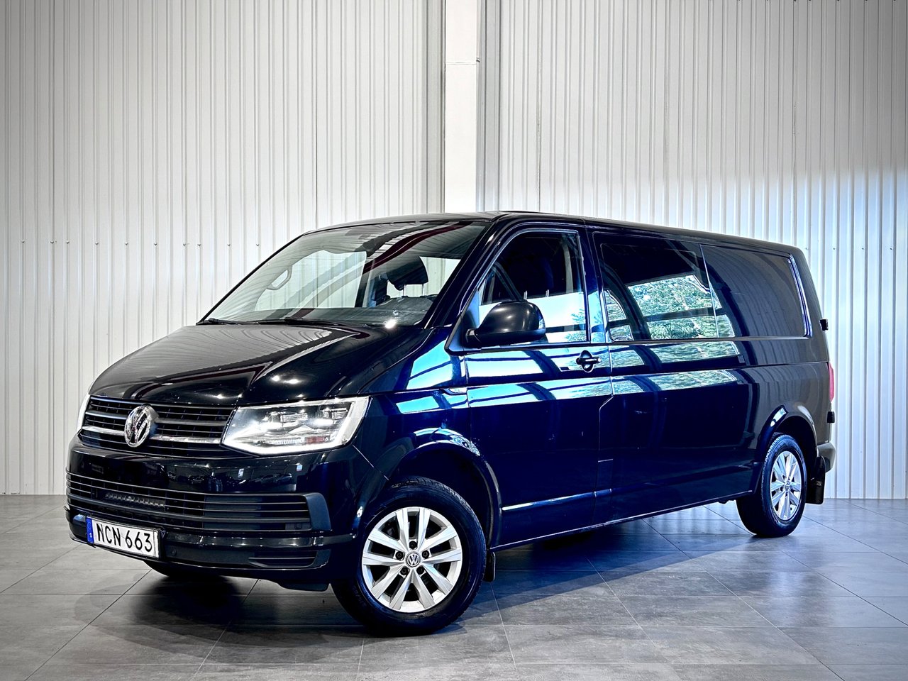 Volkswagen Transporter KOMBI ...