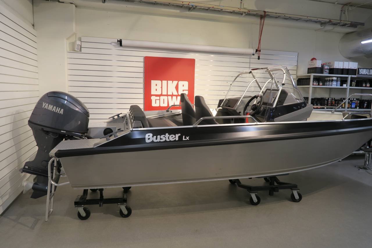 Buster LX med Yamaha F60 Comf...