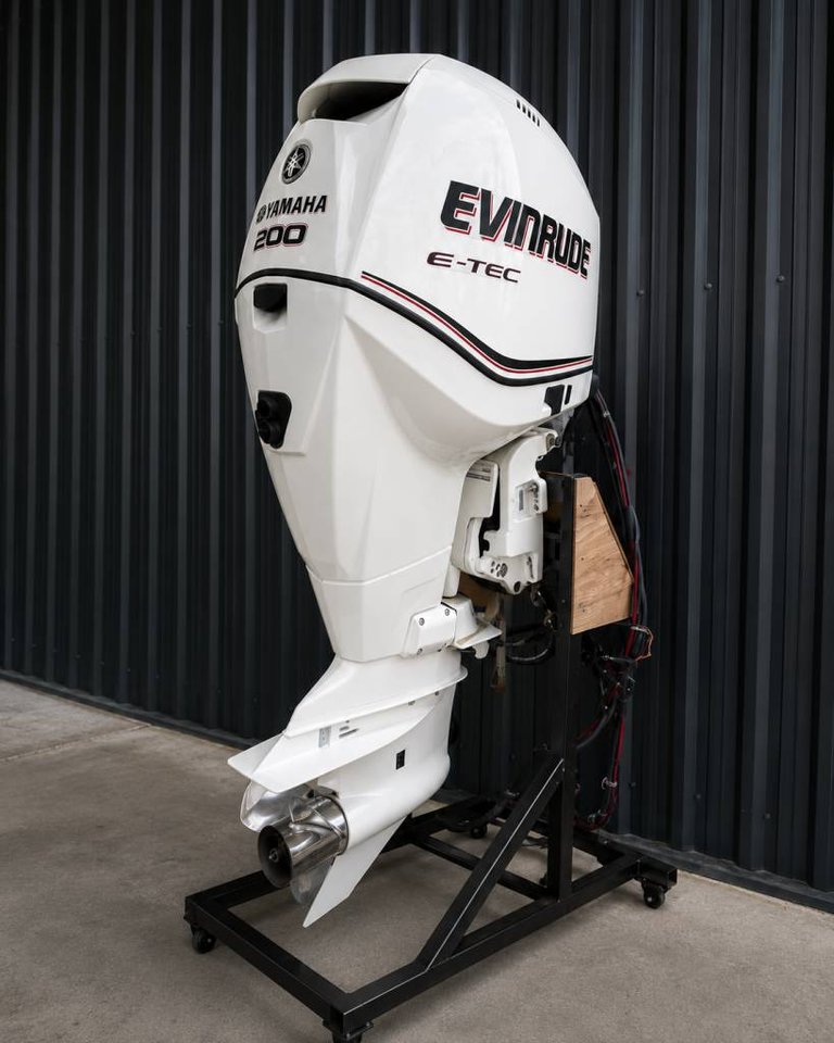Evinrude E-TEC 300 HK 2014 – ...