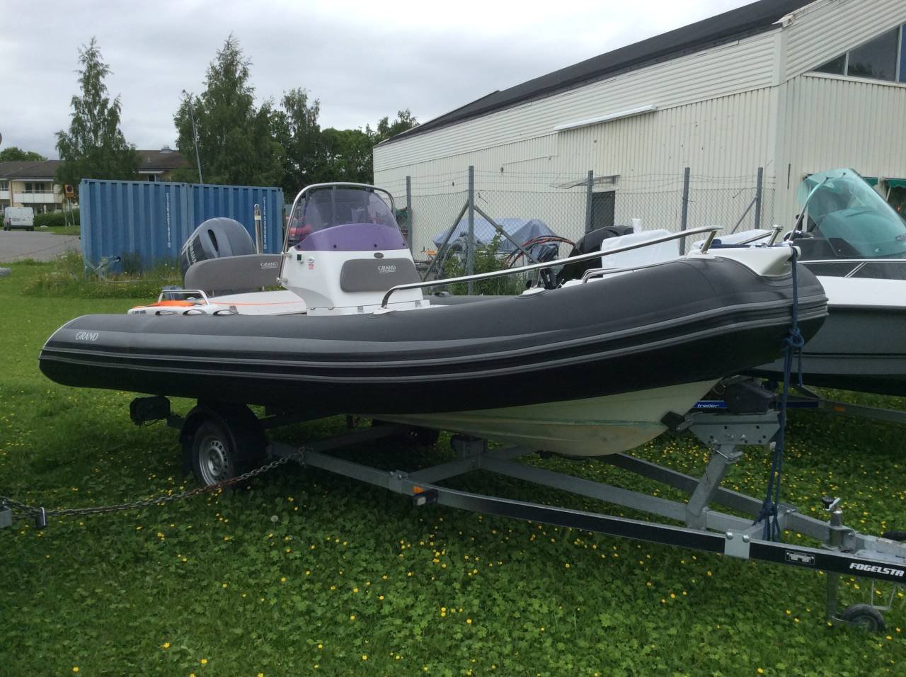 Grand RIB S550 med mycket låg...