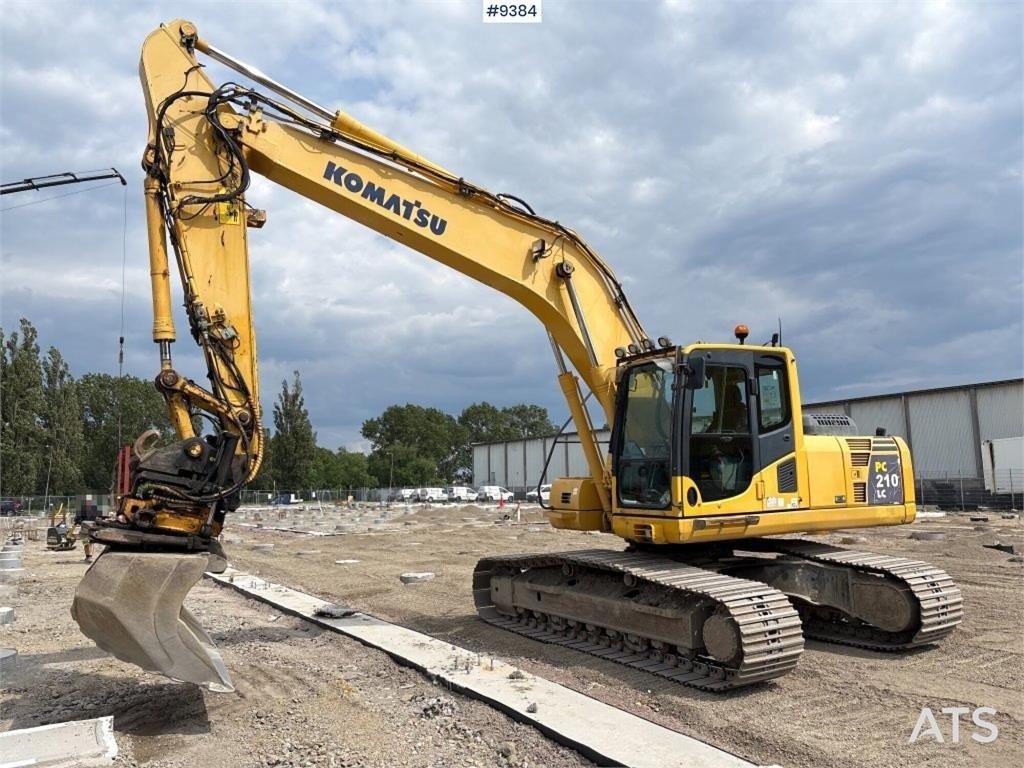 Komatsu PC210LC med tillbehör...