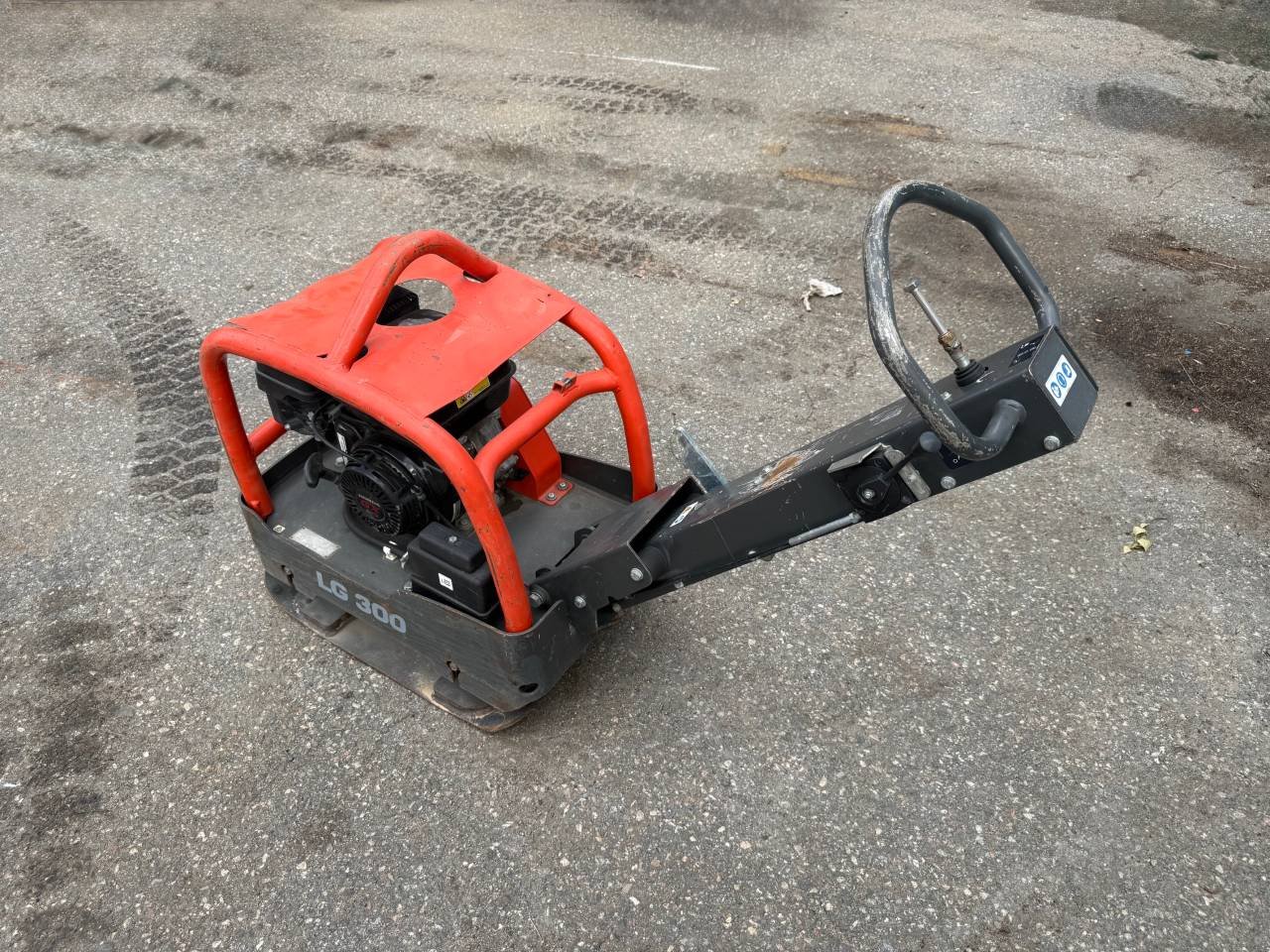 HUSQVARNA LG 300 Markvibrator...