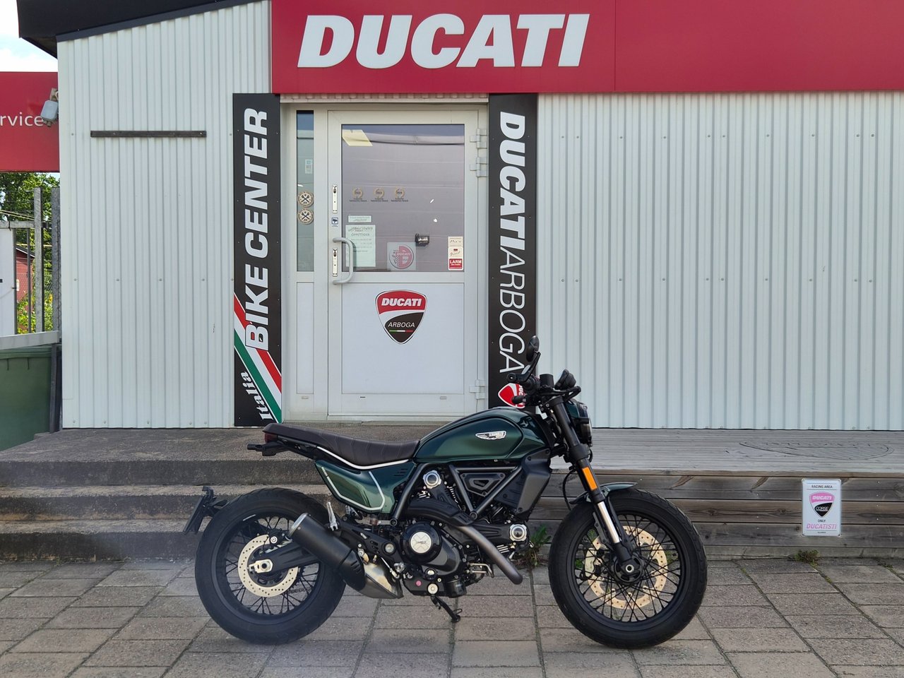 Ducati Scrambler Nightshift