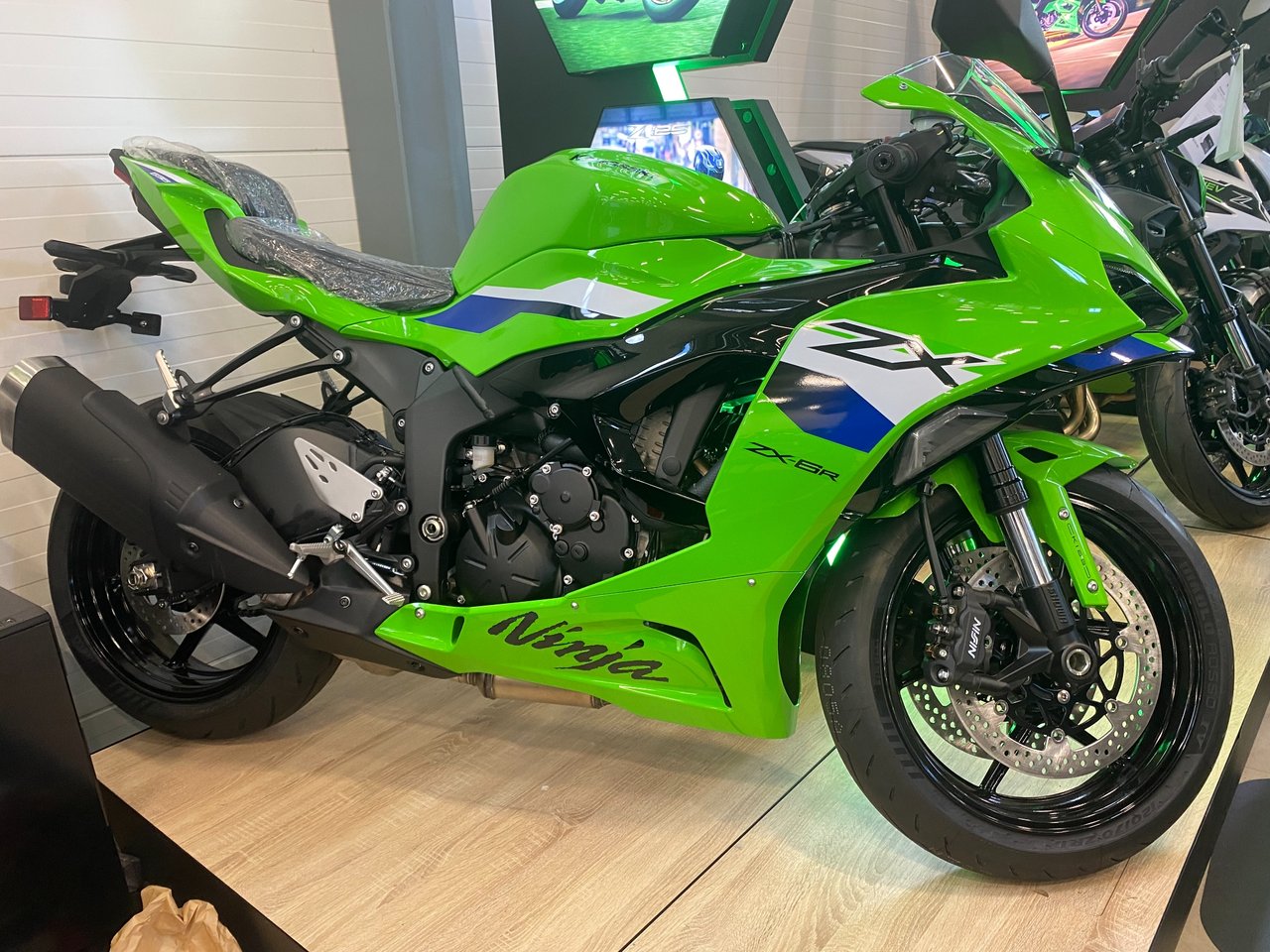 Kawasaki Ninja ZX-6R "Fabriks...