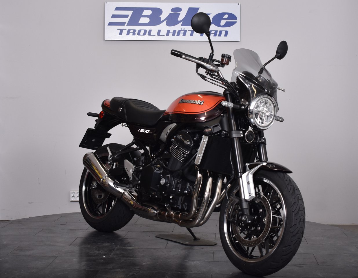 Kawasaki Z900RS/ NY SERVAD/ V...