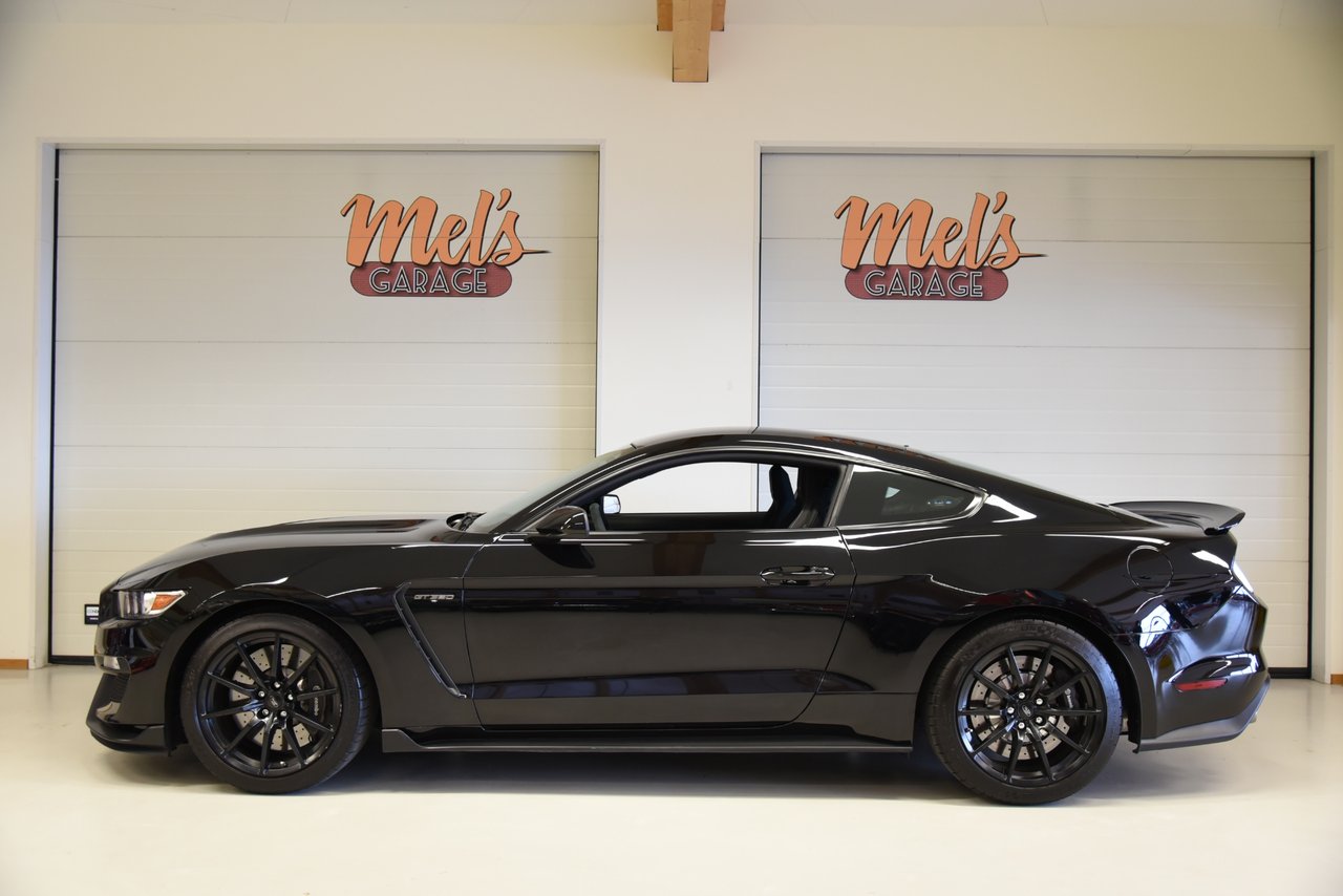 Ford Mustang Shelby GT350 709...