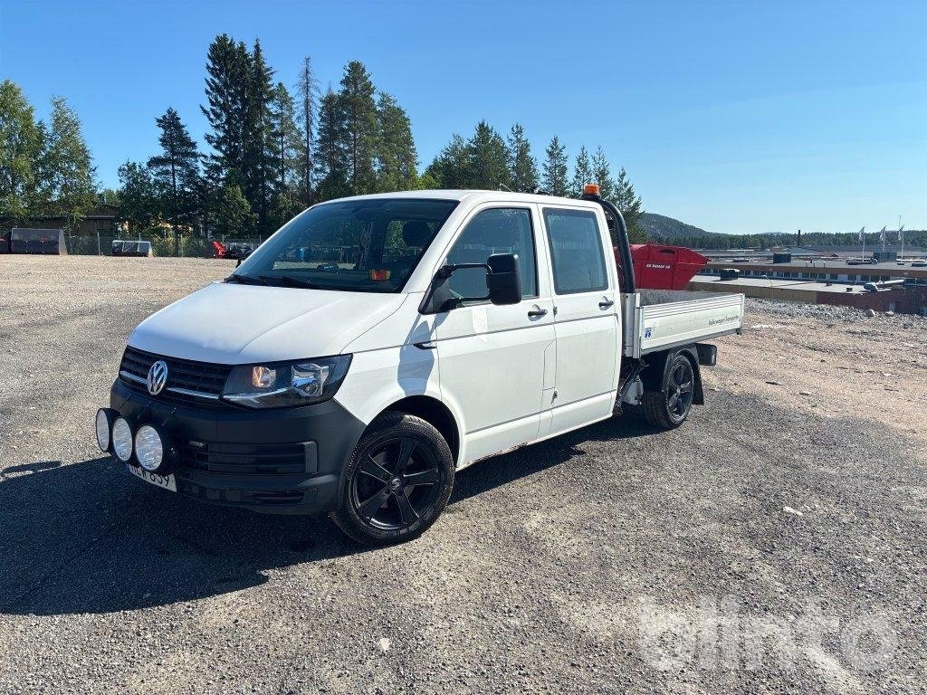 Pickup med kran VOLKSWAGEN TR...