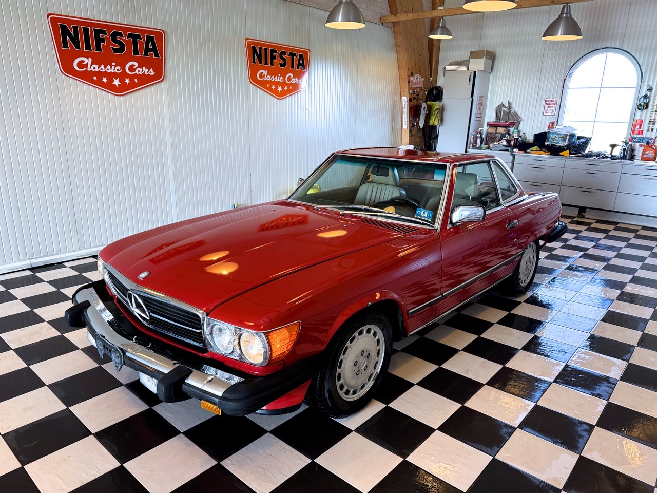 Mercedes-Benz SL 560