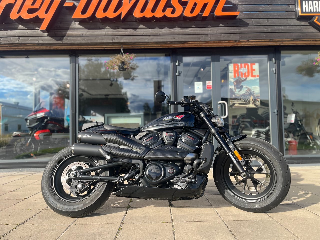 Harley-Davidson Sportster S 1...