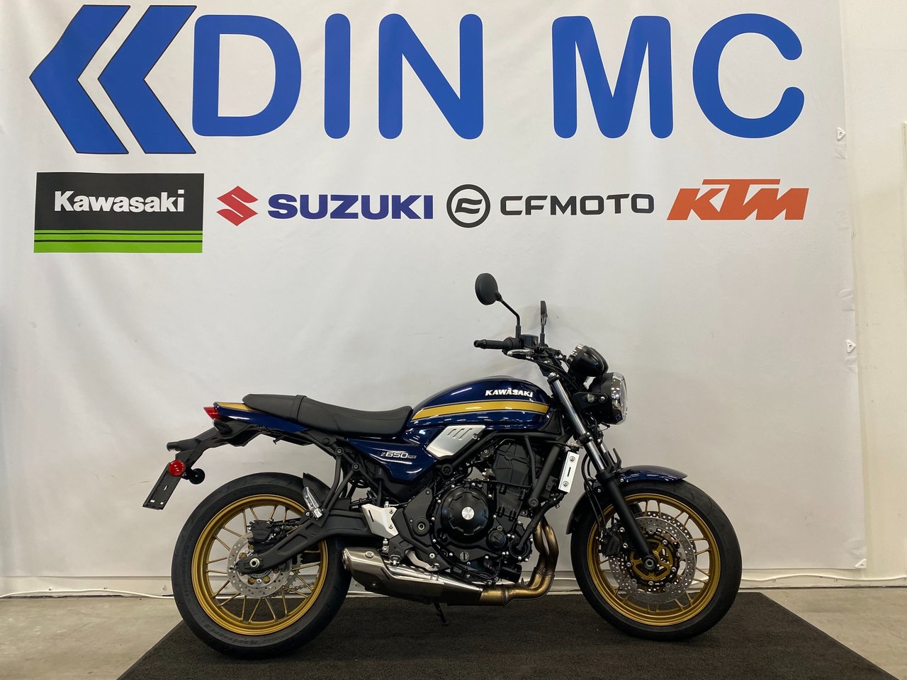 Kawasaki Z650 RS "Fabriksny h...