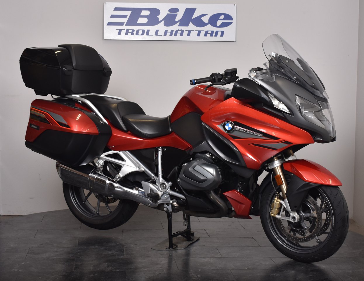 BMW R1250RT / 1 ÄGARE / NYSERVAD