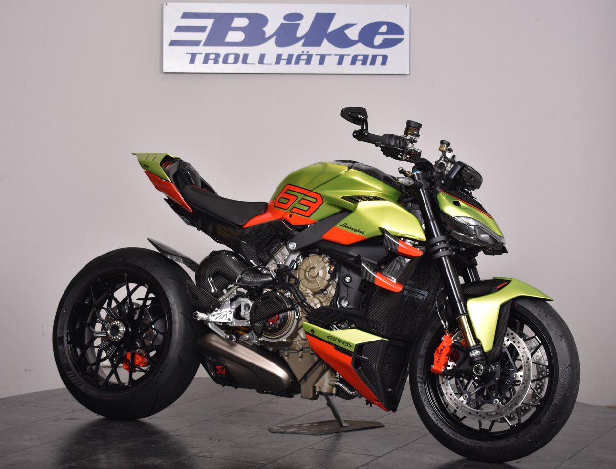 Ducati V4 STREETFIGHTER LAMBO...