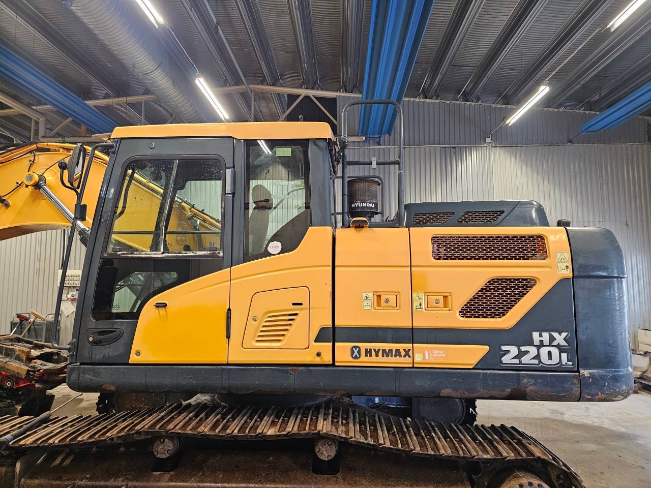 Hyundai HX 220