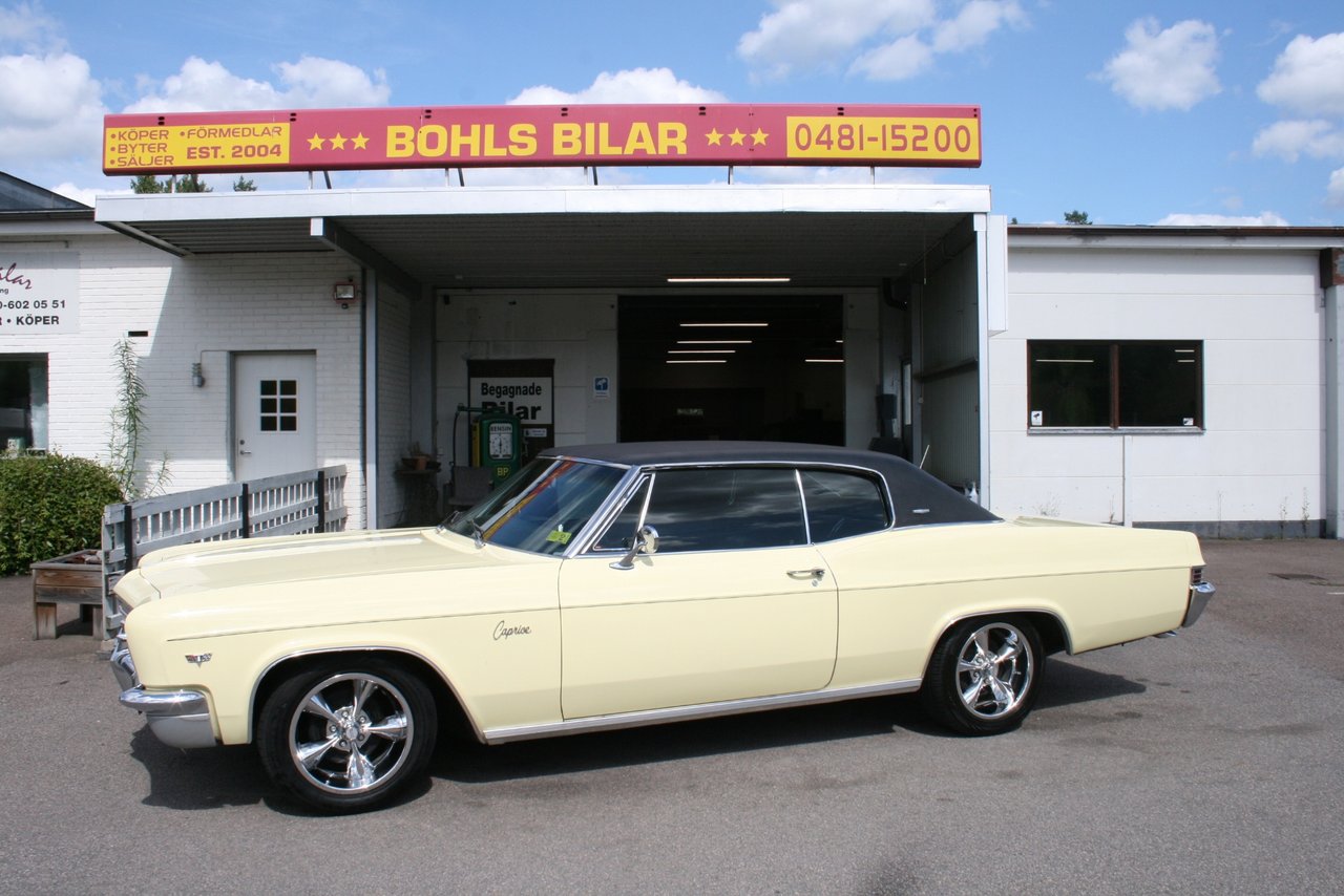 Chevrolet Caprice Custom Coup...