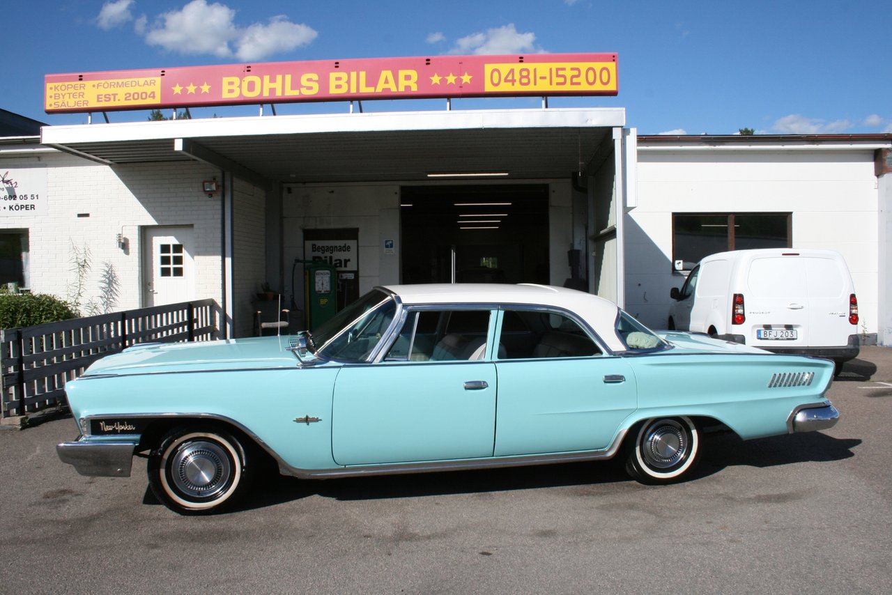 Chrysler New Yorker Sedan 6.8...