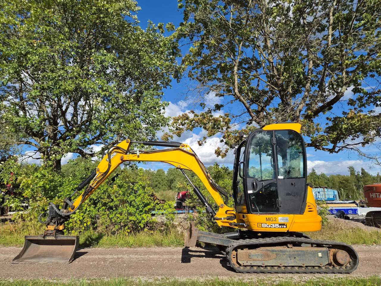 JCB 8035 ZTS - Engcon Rototil...