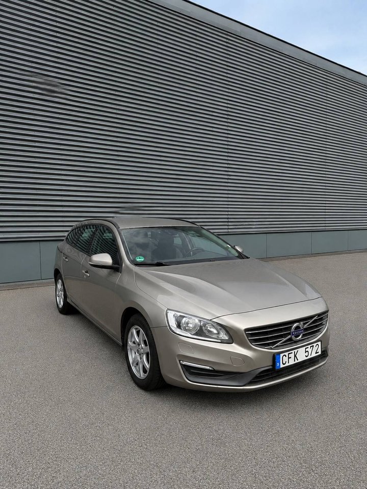 Volvo V60 D2 Powershift Kinet...