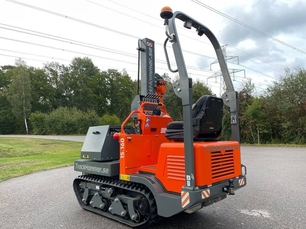 Trackhammer En larvburen stol...