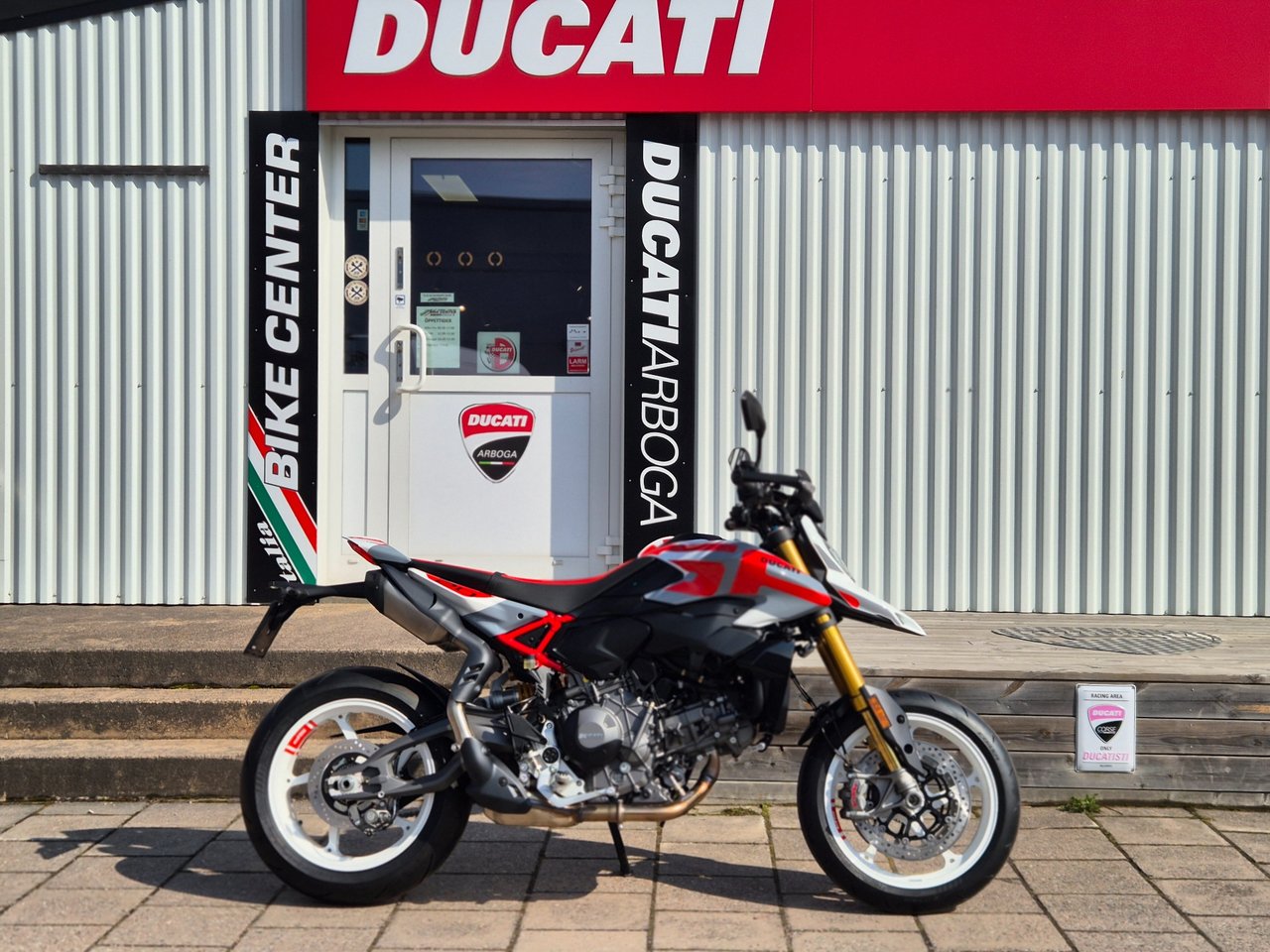 Ducati Hypermotard V2 SP *Låg...