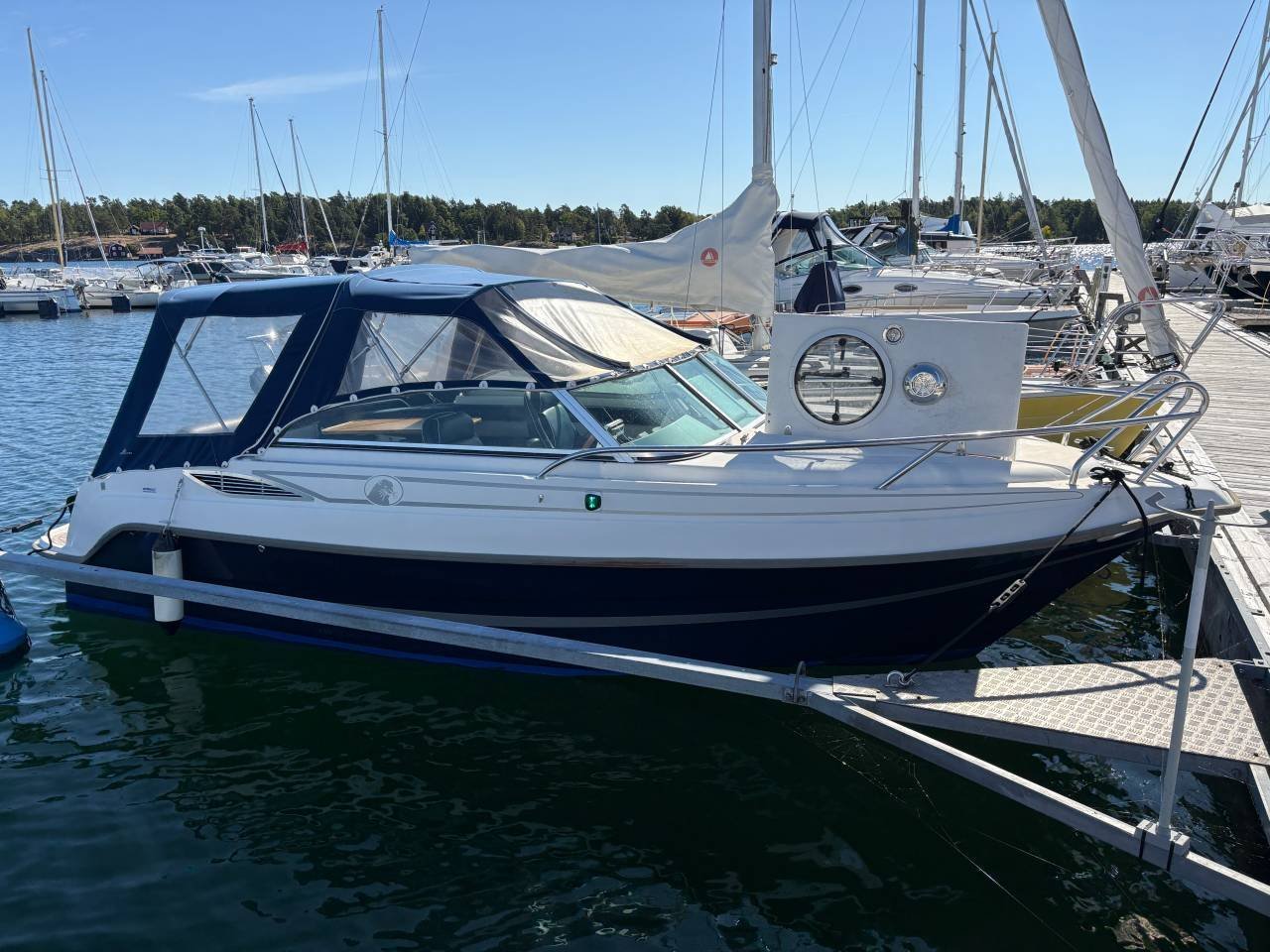 UTTERN D68 Mercruiser 4,3 MPI...