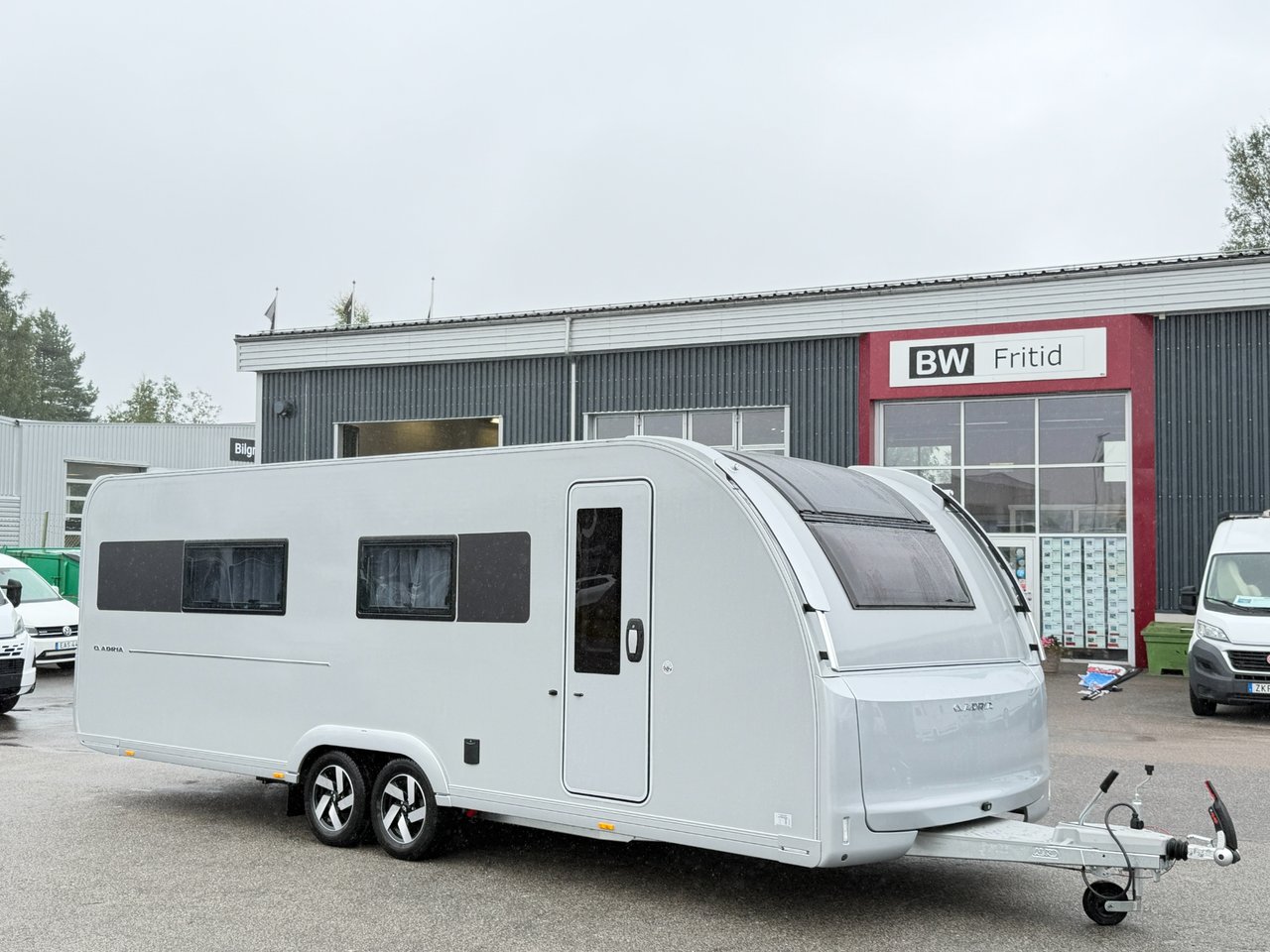 Adria Alpina 663 HT - Queenbe...