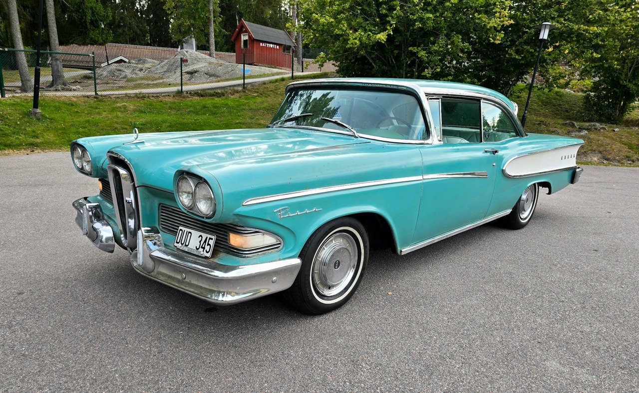 Edsel Pacer 2-dörrars Hardtop...