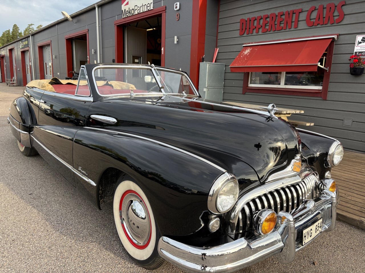 Buick Super Convertible Sedan...