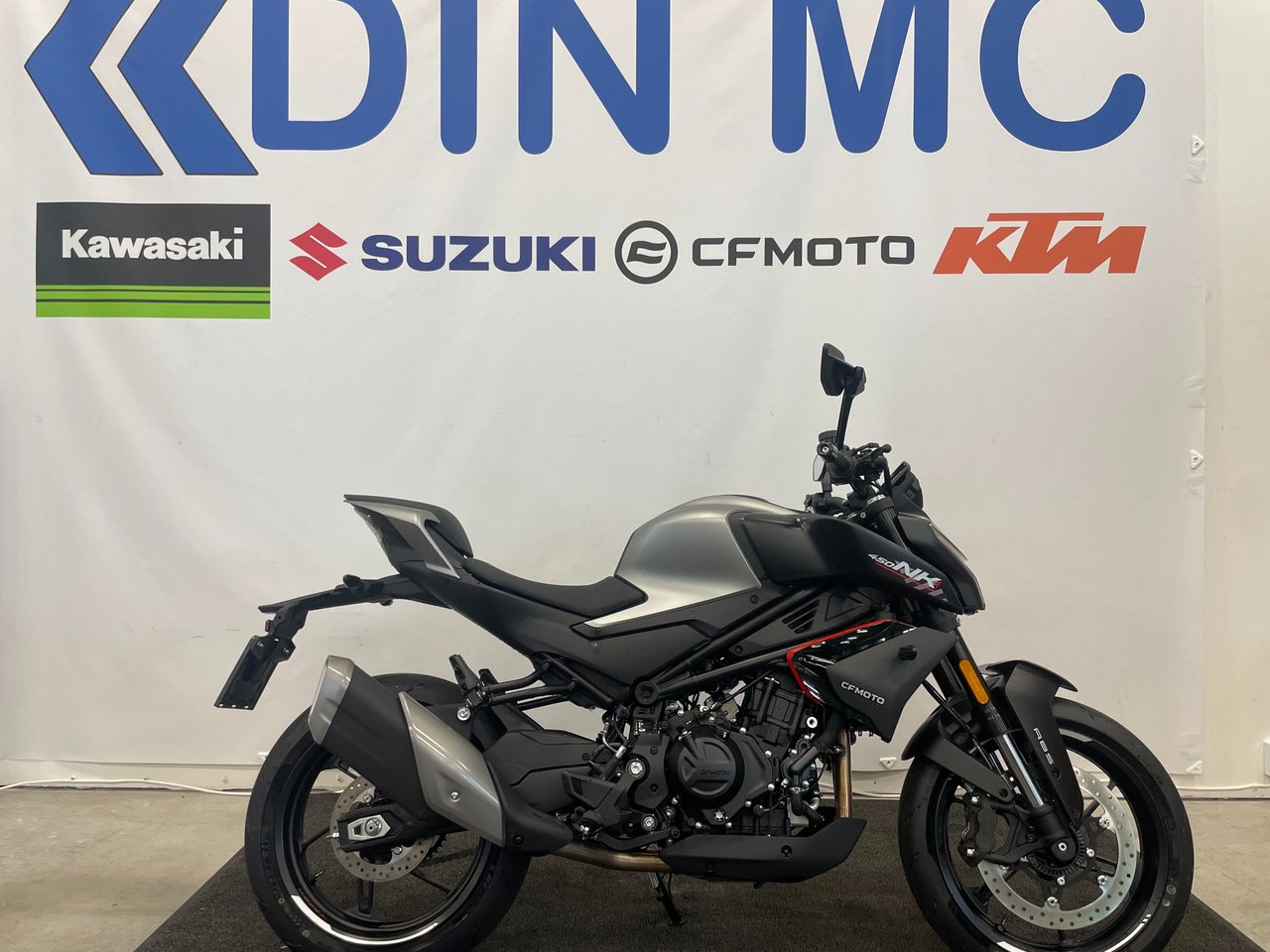 CFMOTO 450NK "Demo endast 4  ...