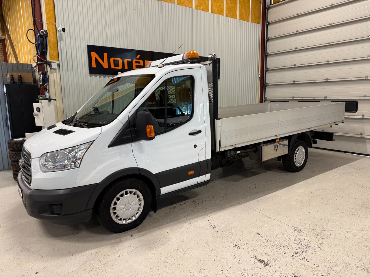Ford Transit 350 2.2 TDCi LÅN...