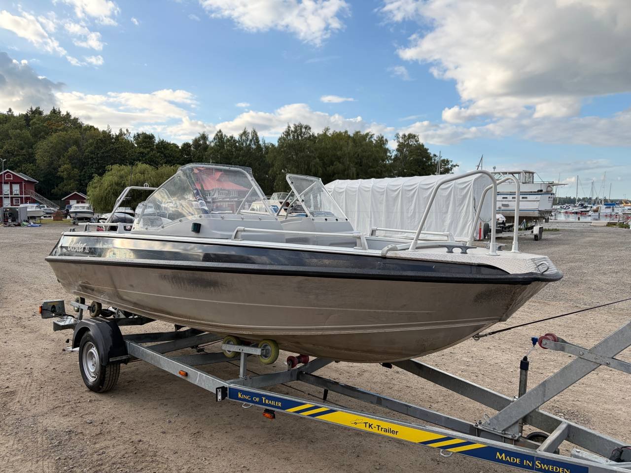 Buster XL Mercury F115 XS PRO...