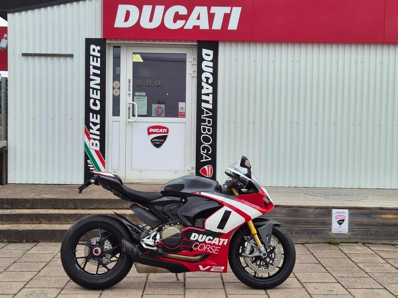 Ducati Panigale V2 Final Edition