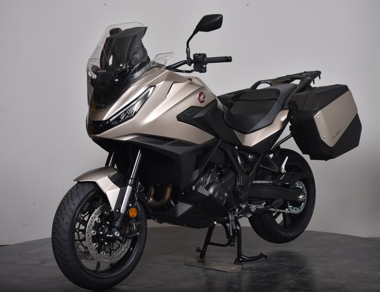Honda NT1100D DEMO, KÖRD 22MIL.