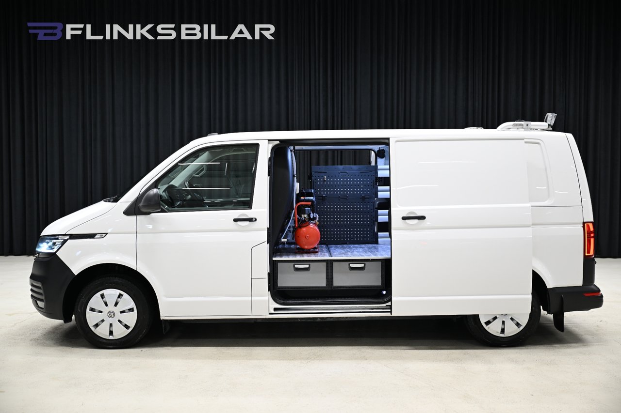 Volkswagen Transporter 4M DSG...