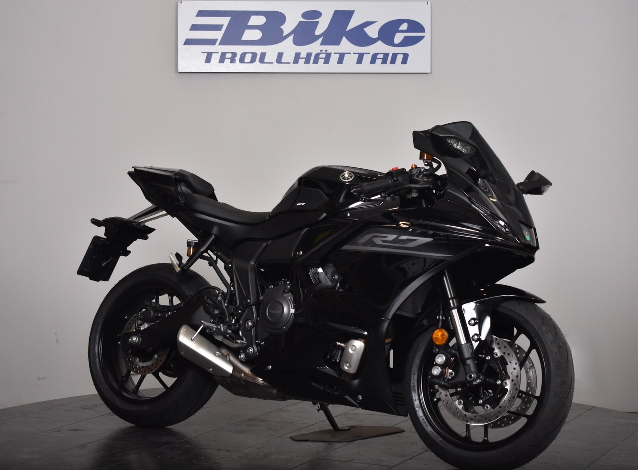 Yamaha R7 DEMO - FINNS FÖR BO...