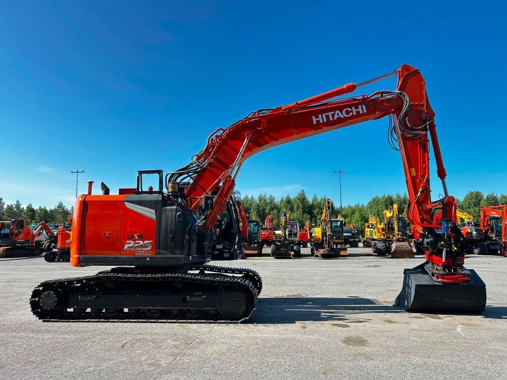 Hitachi ZX225 USR-LC7 -2023 n...
