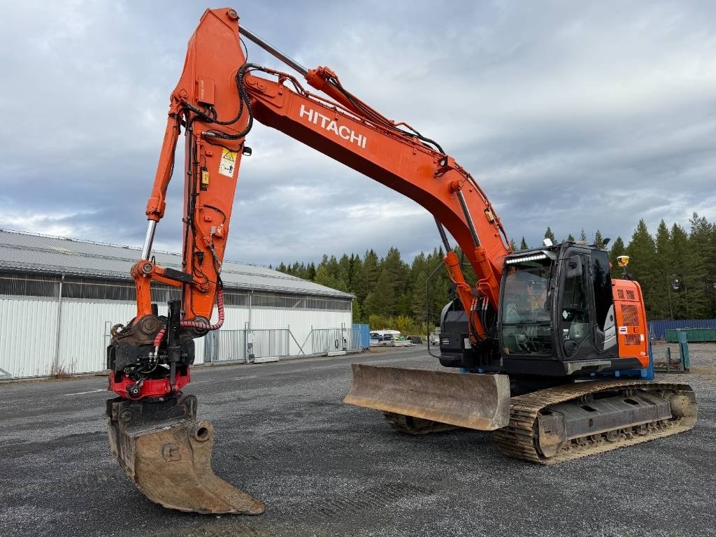 Hitachi ZX225US LC schaktblad...