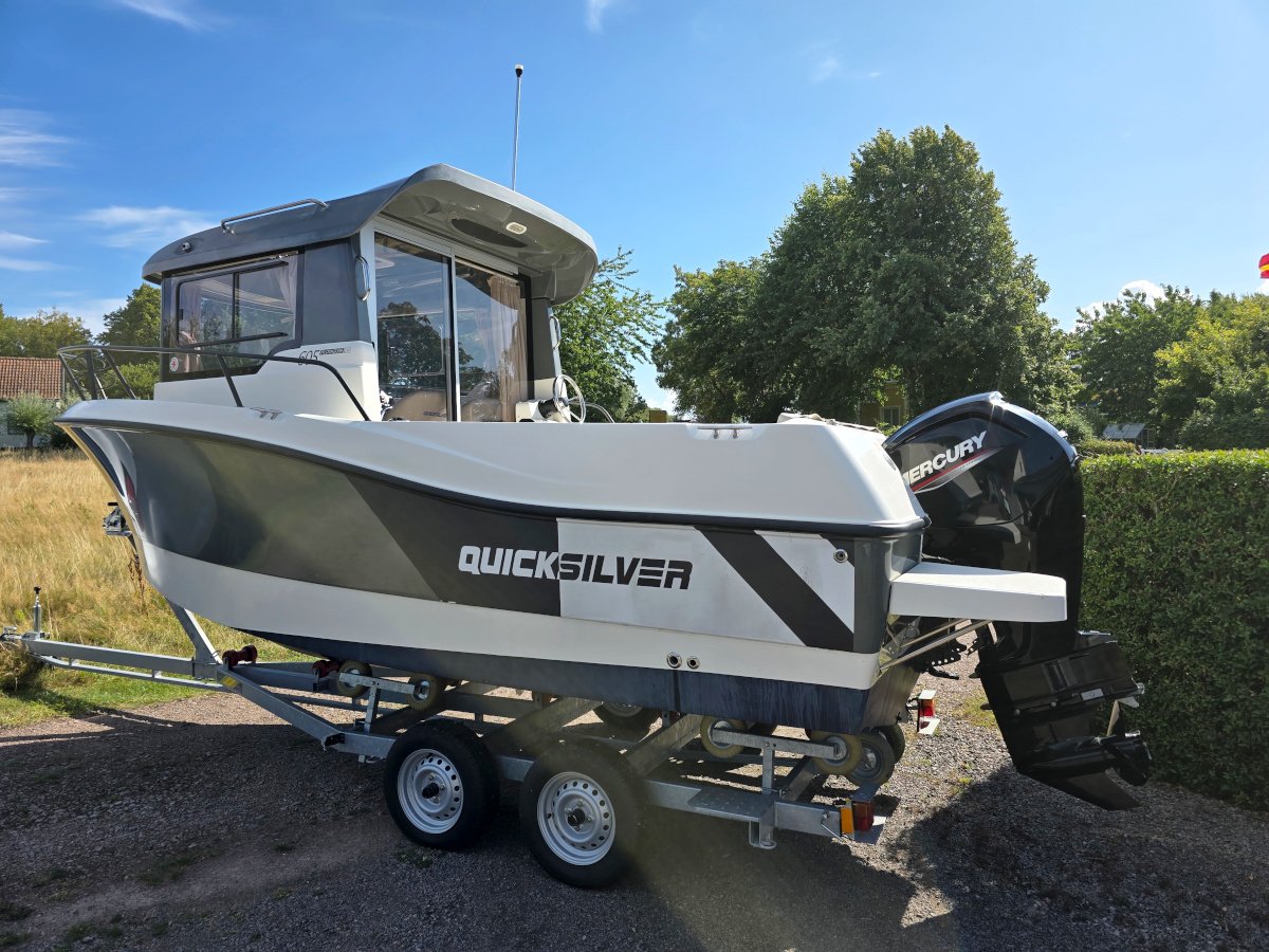 Quicksilver 605 Pilothouse Me...