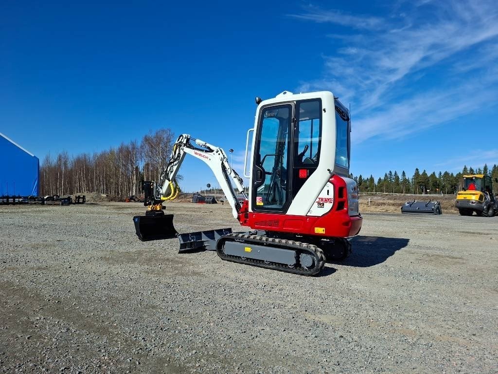 Takeuchi TB320