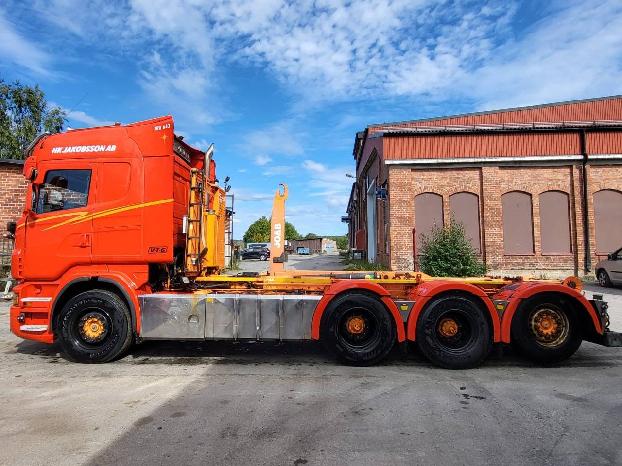 Scania R560 V8 8x4*4 lastväxl...