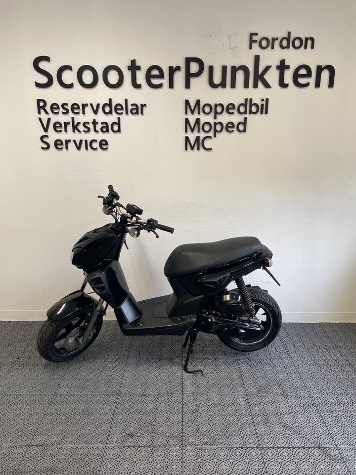 Yamaha Slider