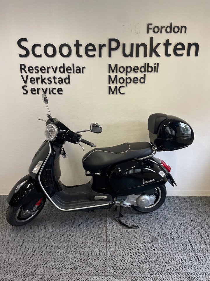 Piaggio Vespa GTS 300