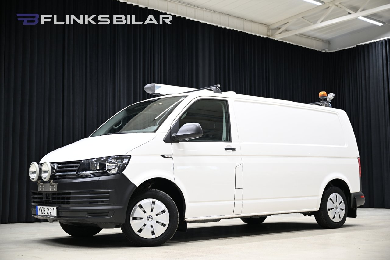 Volkswagen Transporter 4M DSG...