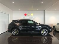 Porsche Cayenne E-Hybrid Panorama Nightview Drag 462hk