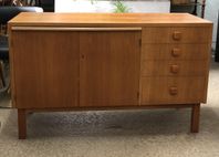 Fint sideboard i teak