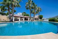 Fantastisk villa i Moraira  med havsutsikt