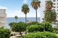 Parhus i Nerja intill Torrecilla stranden med fantastisk hav