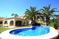 Villa med studiolägenhet vid stranden i Dénia