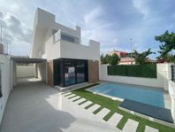 Modern villa i Los Alcázares